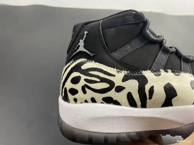 One Kick ANIMAL AIR JORDAN 11 INSTINCT AR0715-010 0531
